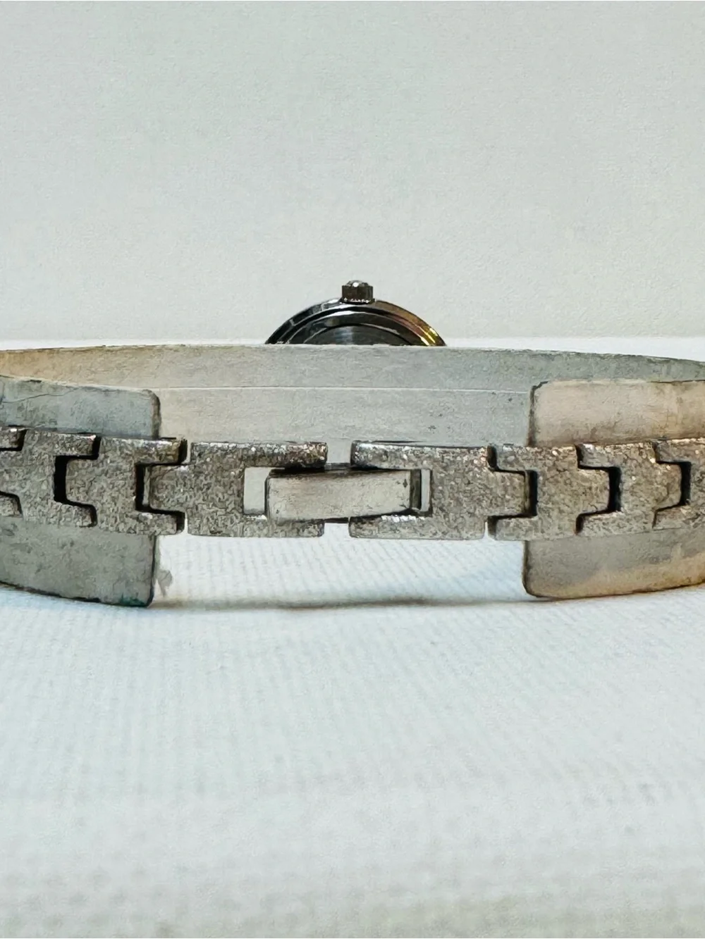 Vintage Armitron Mother Of Pearl Women's Dress Bracelet Watch Silver 75/2362-3